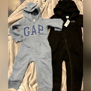 12-18m Baby Gap zip up hoodie with pants onesie- new, never worn - 2 pcs